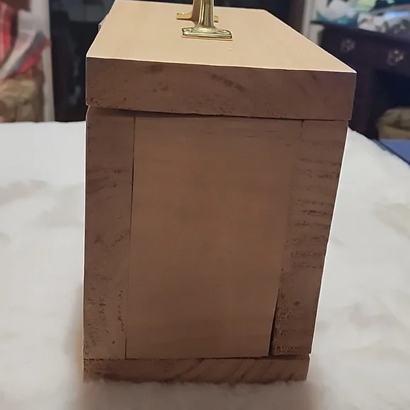 HANDMADE WOODEN BOX WITH  LID AND  LOCK - Picture 3 of 10
